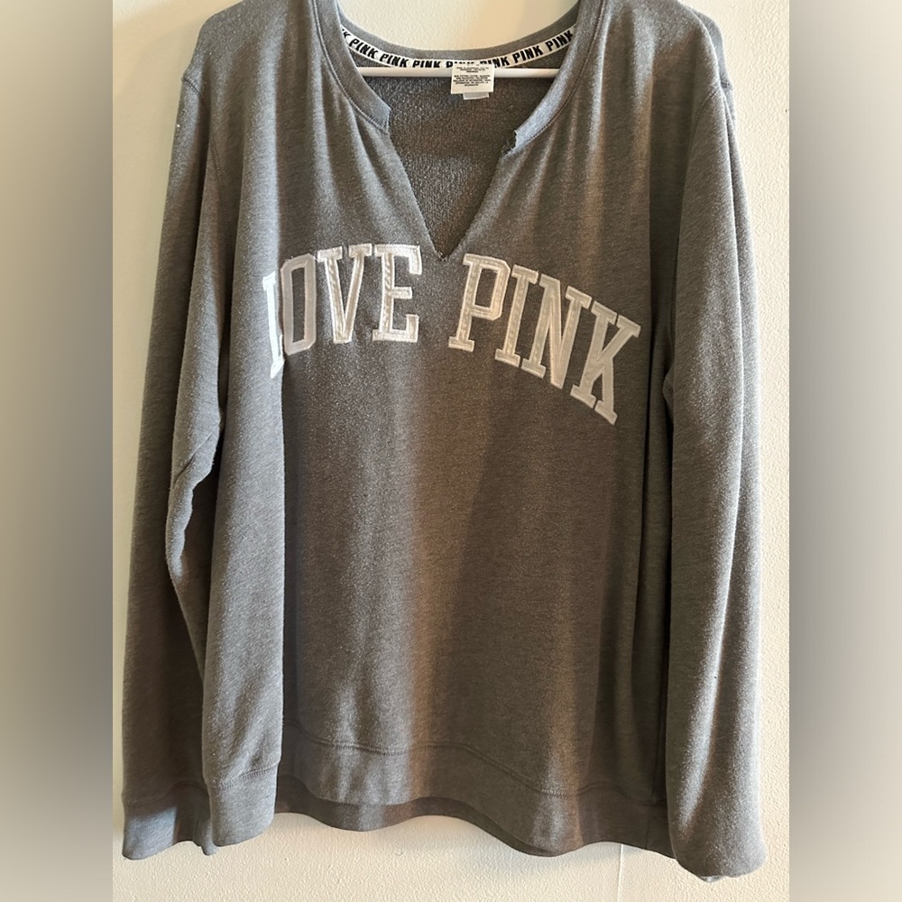 . VS PINK LOGO TOP grey size large ..